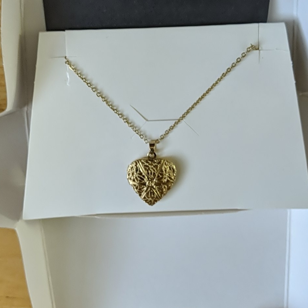 Morana heart lock necklace